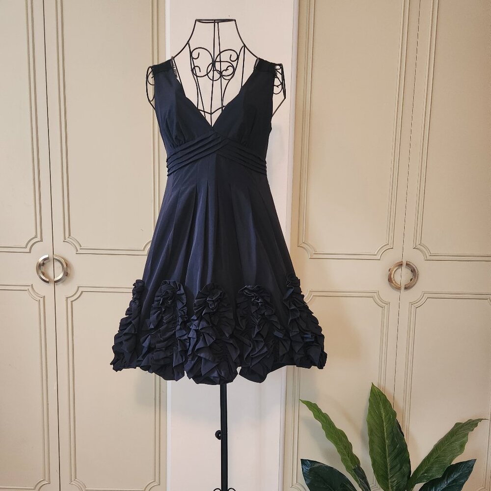 BCBG MaxArzia Womens Size 2 Little Black Dress
